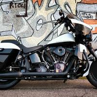 Special su base Softail Blackline