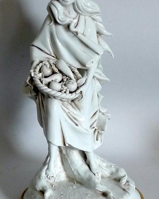 Statua porcellana fanciulla Capodimonte