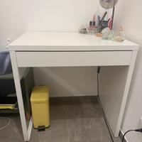 Scrivania IKEA