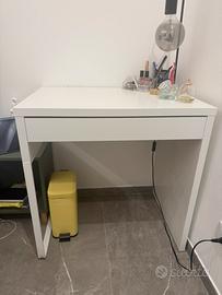 Scrivania IKEA