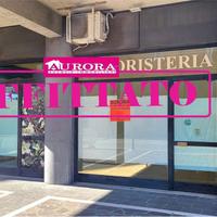 LOCALE COMMERCIALE in OT TIMA POSIZIONE