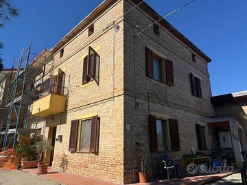 Casa indipendente di 217 m² con 3 locali a Piccian