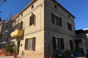 Casa indipendente di 217 m² con 3 locali a Piccian