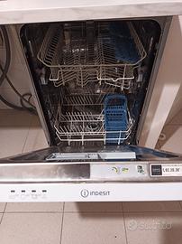 lavastoviglie da incasso Indesit 45 cm