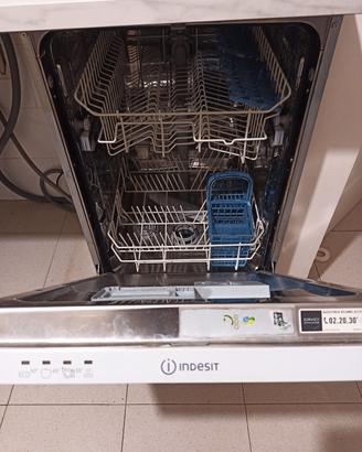 lavastoviglie da incasso Indesit 45 cm