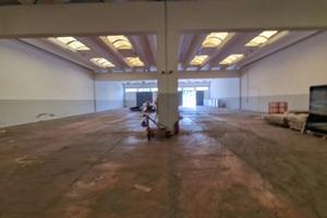 CAPANNONE ARTIGIANALE CON PIAZZALE