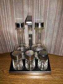 oliera in acciaio e vetro