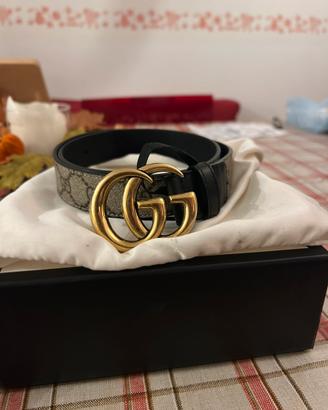 Cintura Gucci modello 409417