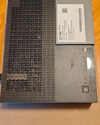 Modem Router TIM HUB ADSL2+ Fibra
