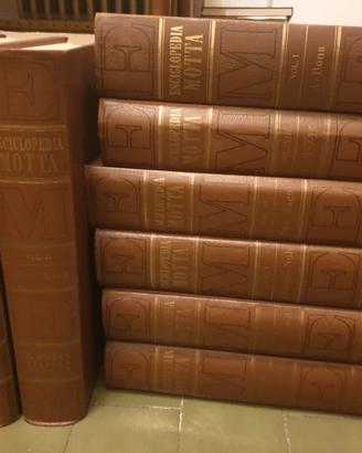 ENCICLOPEDIA MOTTA