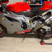 Aprilia rsv 1000 R 2004