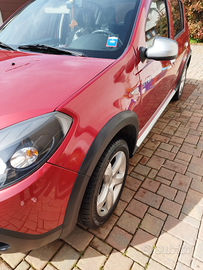 Vendo bellissima dacia Sandero stepway