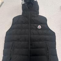 Smanicato moncler