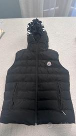 Smanicato moncler