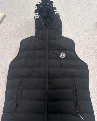 Smanicato moncler