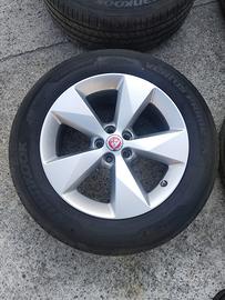 cerchi e peumatici jaguar Epace