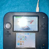 Nintendo 2DS con caricatore + Super Mario Maker