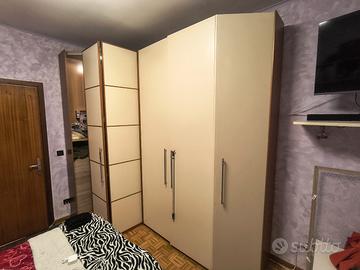 Armadio con cabina angolare