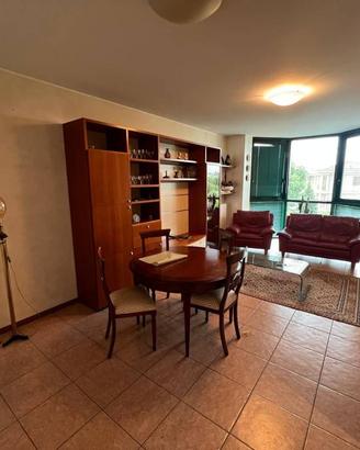 Appartamento di 69 m² con 2 locali e box auto a Ro