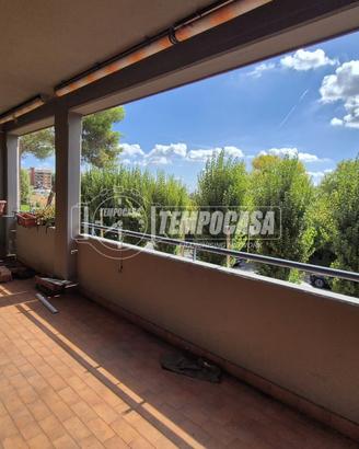 OTTAVIA -AMPIO 3 LOCALI CON DOPPI TERRAZZI,CANTINA