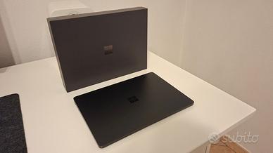 Surface Pro Laptop top di gamma - come nuovo.