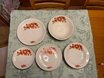 Servizio piatti  vintage Monopoli porcellana