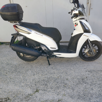 Kymco people