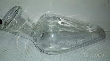 Antico orinatoio , dispositivo medico in vetro epo