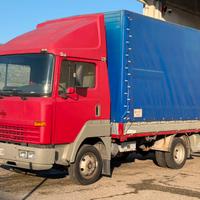 Nissan Eco T-100 centinato con sponda caricatrice