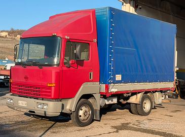 Nissan Eco T-100 centinato con sponda caricatrice