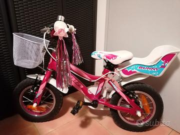 Bicicletta Bimba completa di casco e ruote
