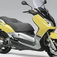 YAMAHA X-MAX 250 04-06 RICAMBI