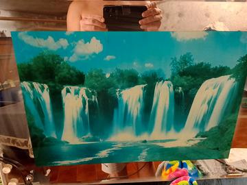 quadro con effetto cascata illuminata 