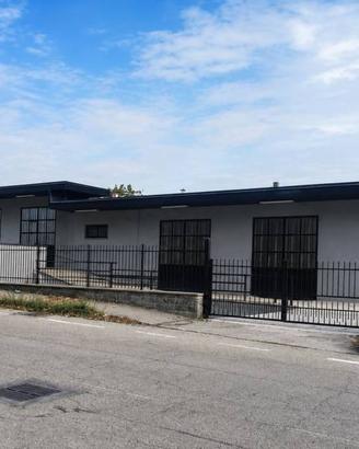 Immobile di 425 m² con più di 5 locali a Trofarell
