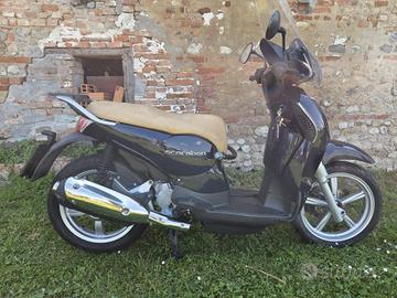 Aprilia Scarabeo 200