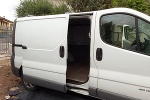 Nissan primostar 