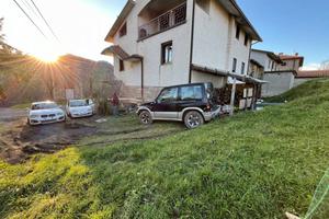 Appartamento di 100 m² con 4 locali e posto auto a