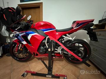 HONDA CBR600RR 2024