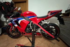 HONDA CBR600RR 2024