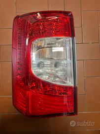 Lancia Voyager fanale posteriore sx