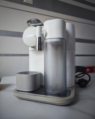 DeLonghi Nespresso Grand lattissima  macchinetta d