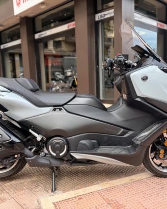 Yamaha TMAX 560 TECH MAX 2025