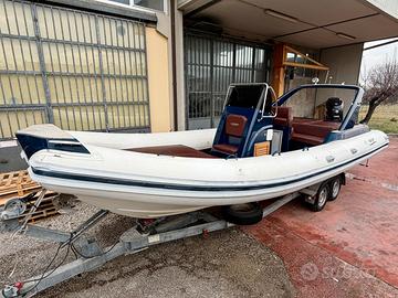 Led 27 con Suzuki 300 Hp