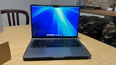 MacBook Pro 14” M2 MAX