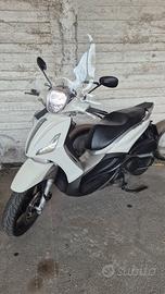 Beverly 350