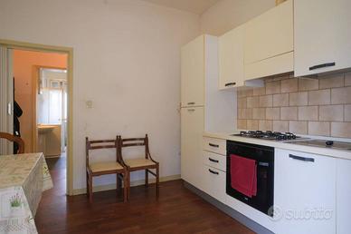 Appartamento di 50 m² con 2 locali e box auto a Pe