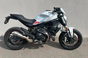 Ducati Monster 797