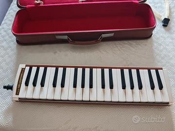 Vintage Samick Melodihorn M -36 