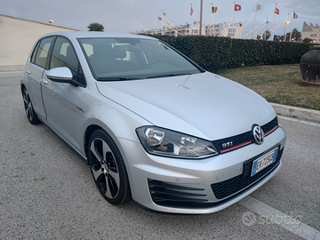 Golf gti 7 dsg 13.000 km originali