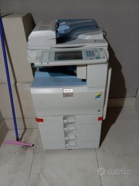  Fotocopiatrice a colori